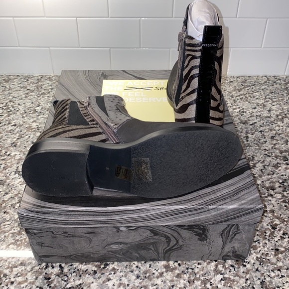 Jeffrey Campbell Edmond Boot Exotic Grey Size 8 - Picture 5 of 5